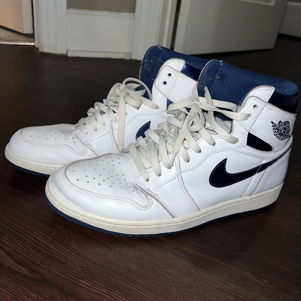 Nike Mens Jordan 1’s